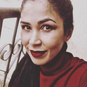 Meet your Posher, Claudia